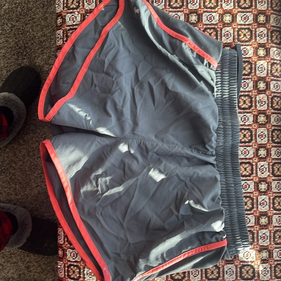 Under armor short bundle! - Picture 5 of 7